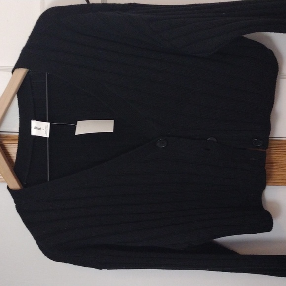 Black Cropped V neck Sweater Size Large Ripped Cardigan Abound Sustainable NWT - Picture 1 of 7